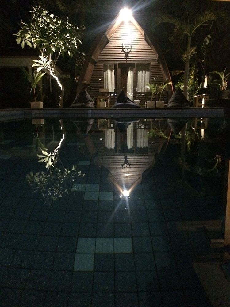 Coral Beach 2 Bungalow 1