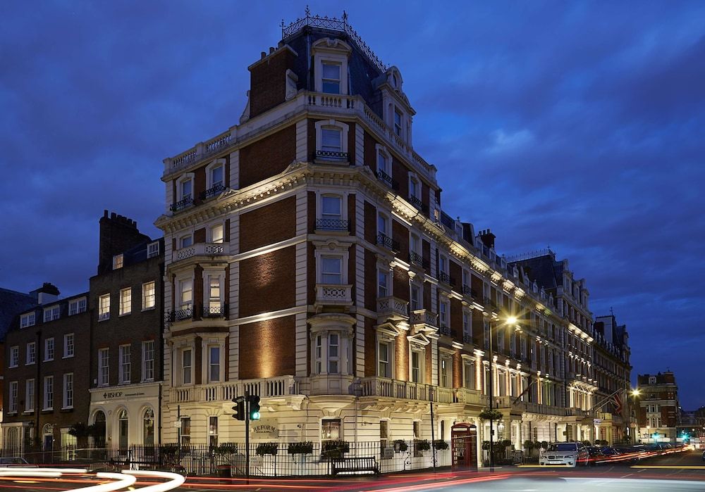 The Mandeville Hotel 1