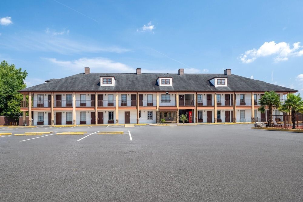 Baymont by Wyndham Commerce GA Near Tanger Outlets Mall 1