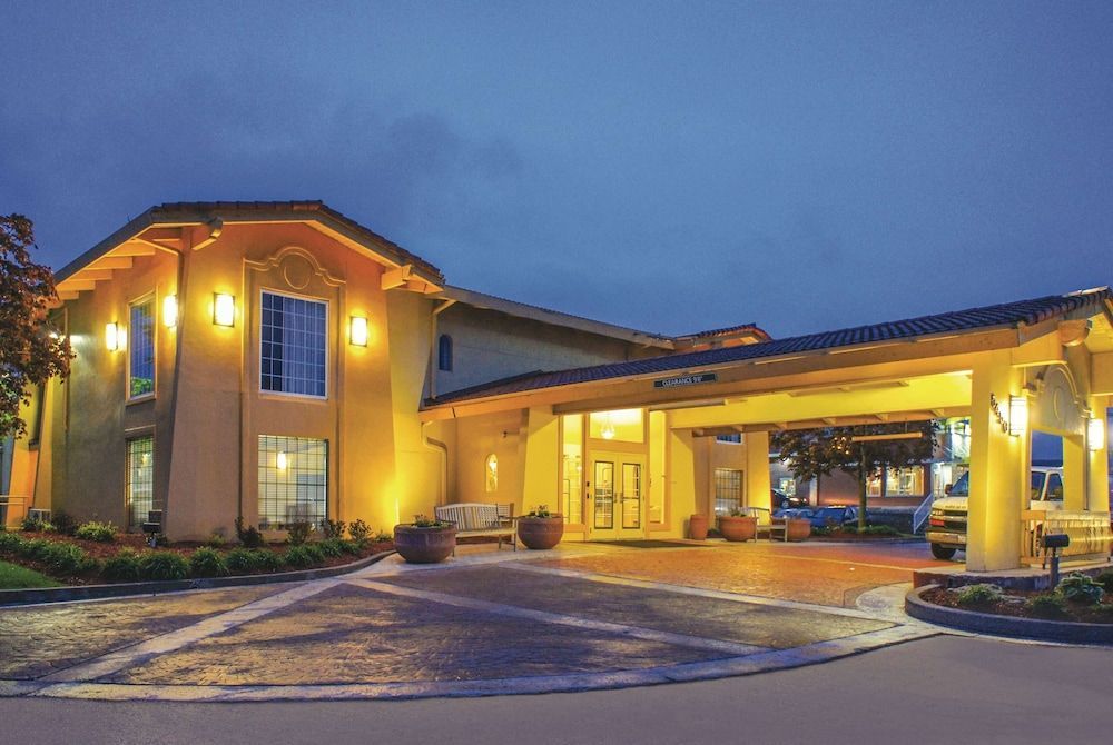 La Quinta Inn by Wyndham Moline Airport 1