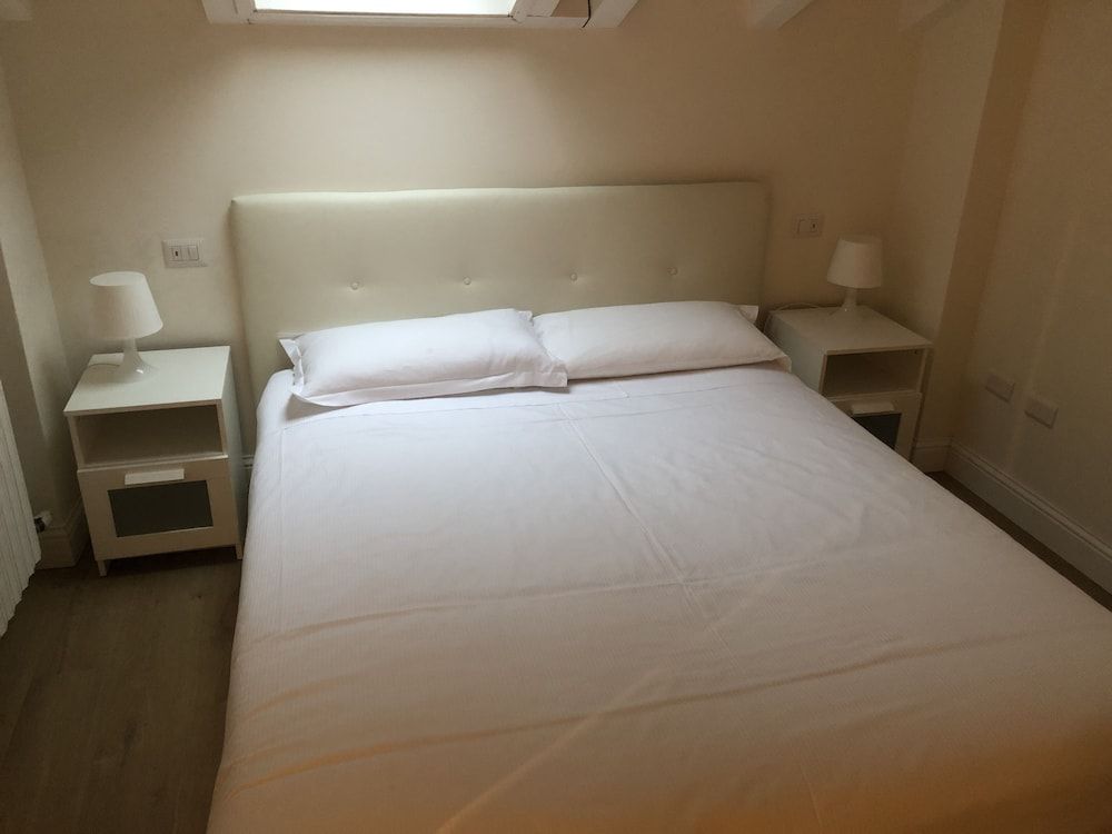 The Leoncino Hotel 1
