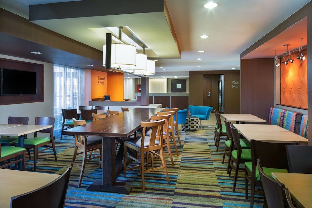 Fairfield Inn & Suites by Marriott San Antonio Airport/North Star Mall 1