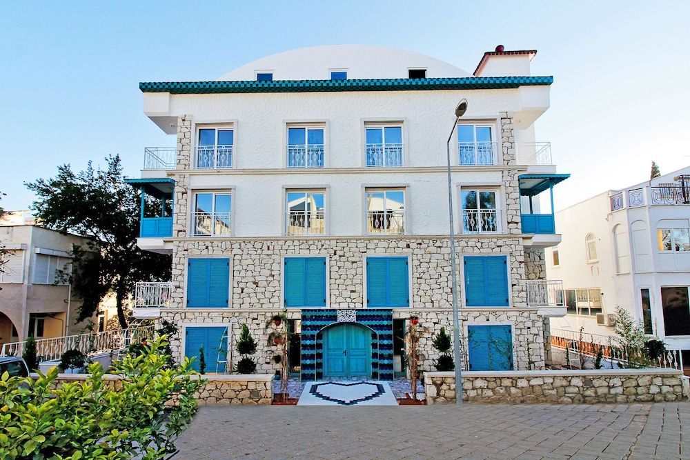 DAM HOTEL LARA 1