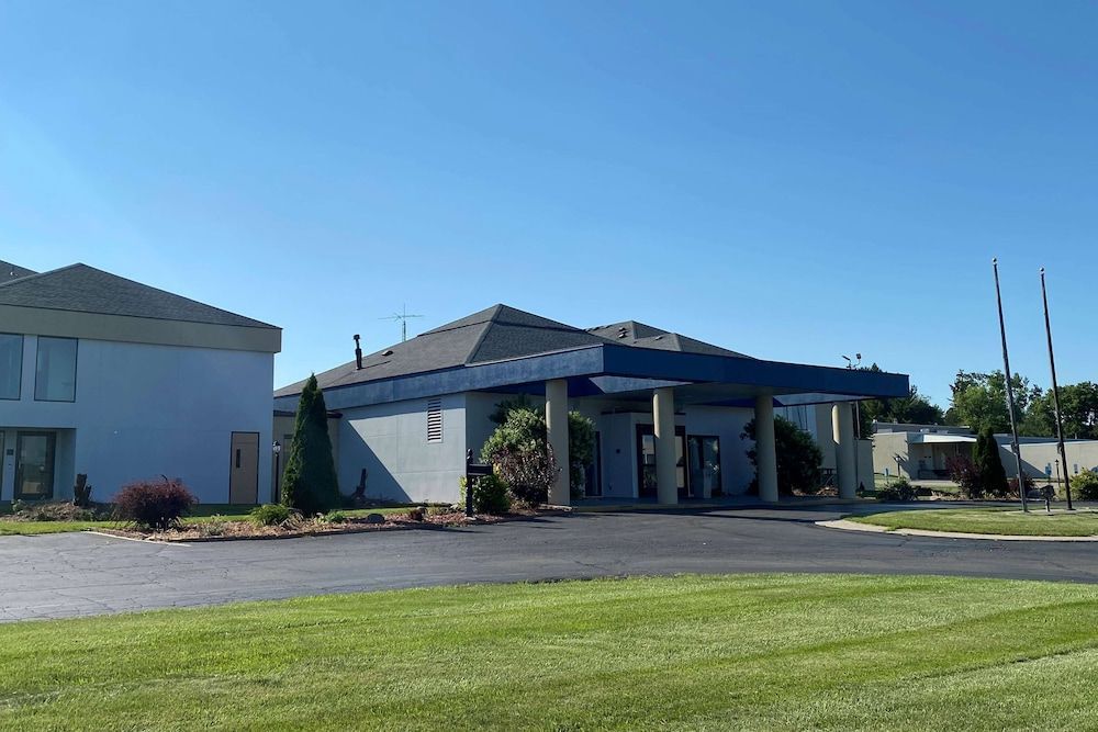 AmericInn by Wyndham Fort Atkinson 1