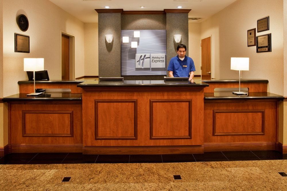 Holiday Inn Express & Suites LAKE OKEECHOBEE by IHG 2
