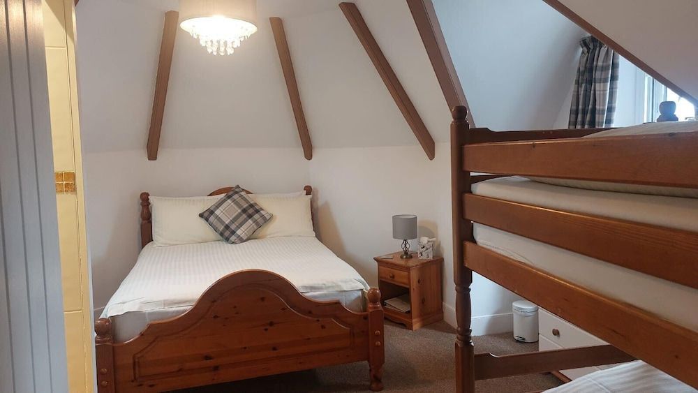 Ashleigh House 2