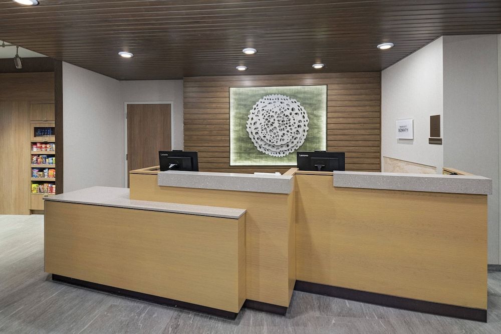 Fairfield Inn and Suites by Marriott St Louis Downtown 2