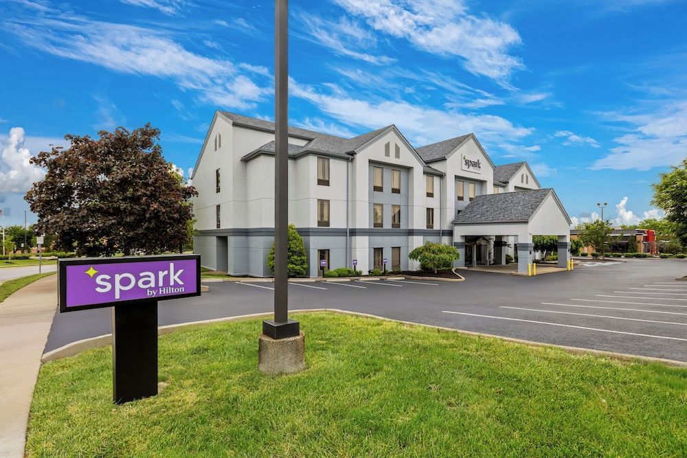 Spark by Hilton Cincinnati Airport South 1