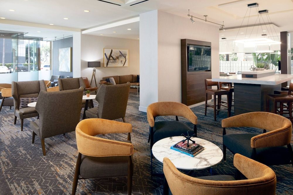 Courtyard by Marriott Los Angeles LAX / Century Boulevard 2