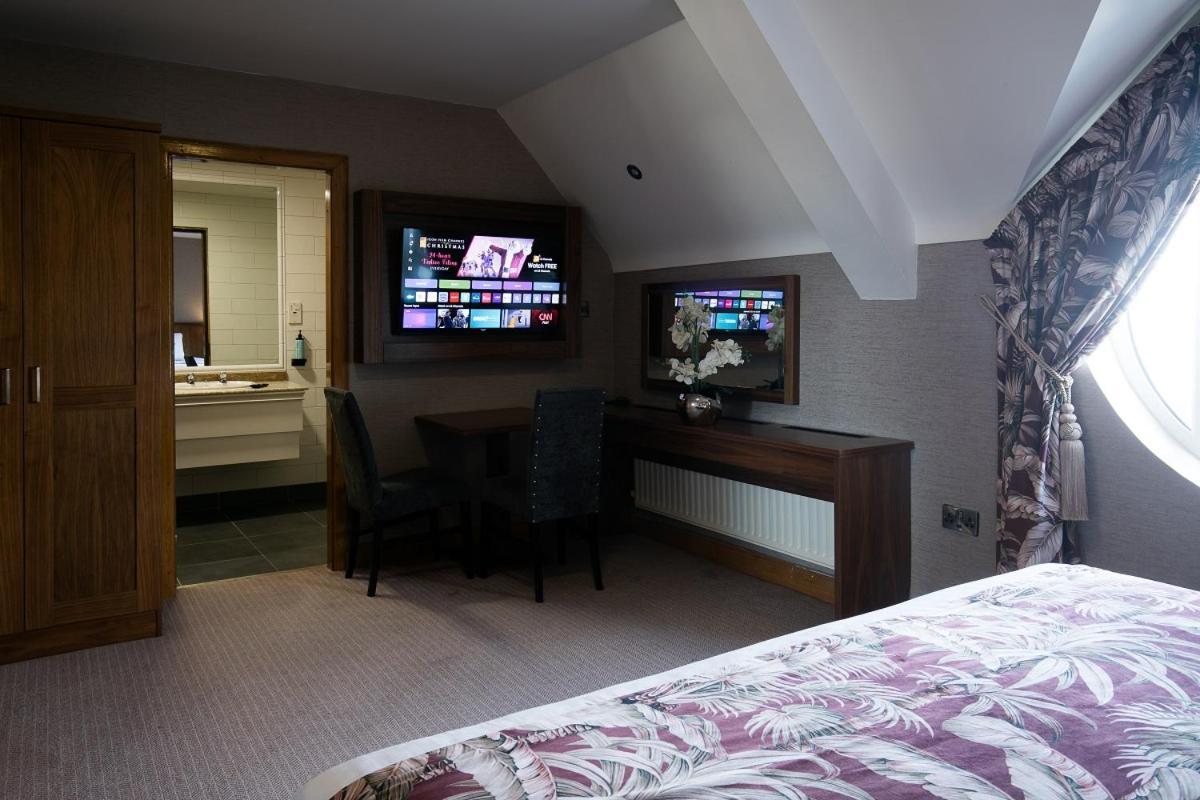 Holyrood Hotel - Leisure Centre & The Spa at Orchids 2