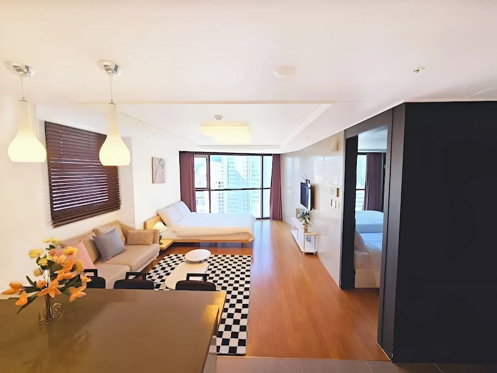Hotel With 1