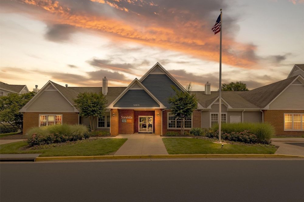 Sonesta ES Suites Fairfax Fair Lakes 1