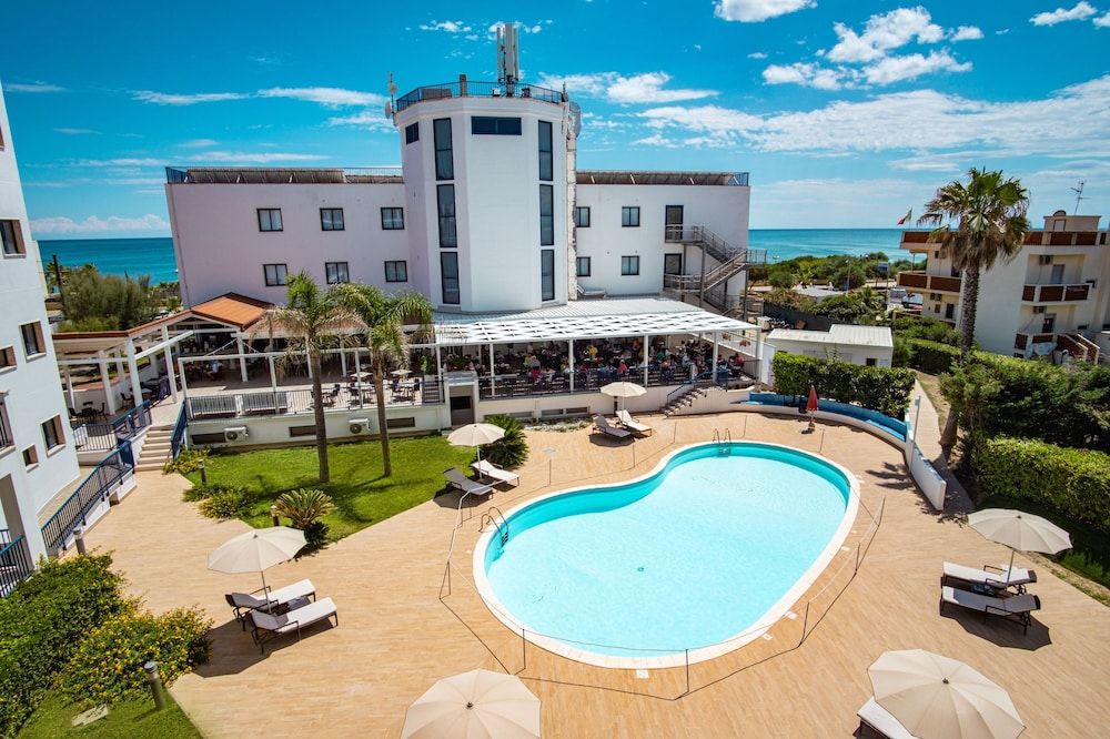 Ticho's Greenblu Hotel 1