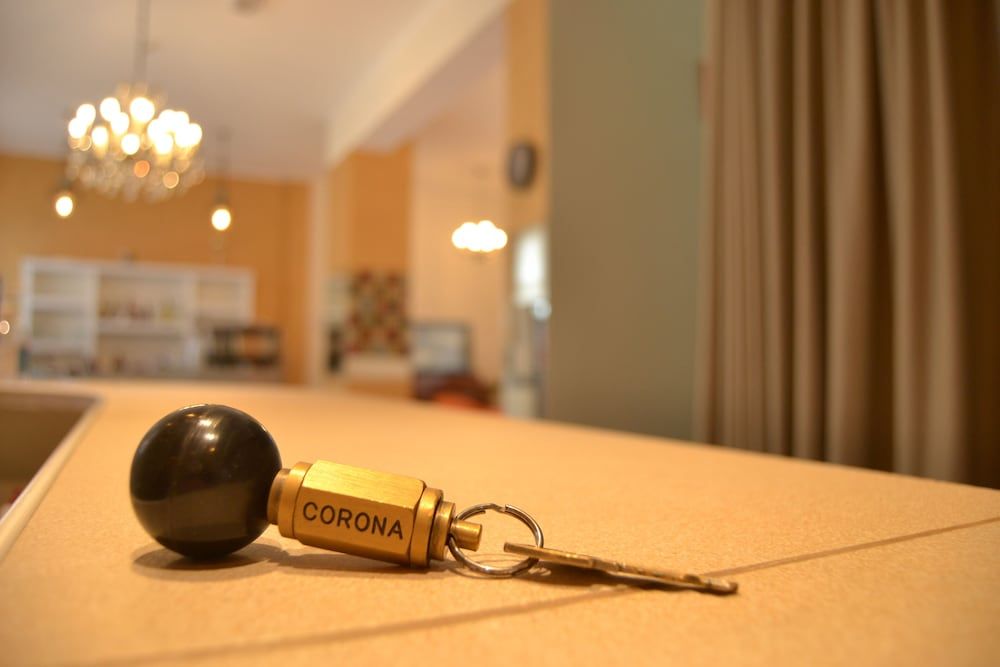 Hotel Corona 2