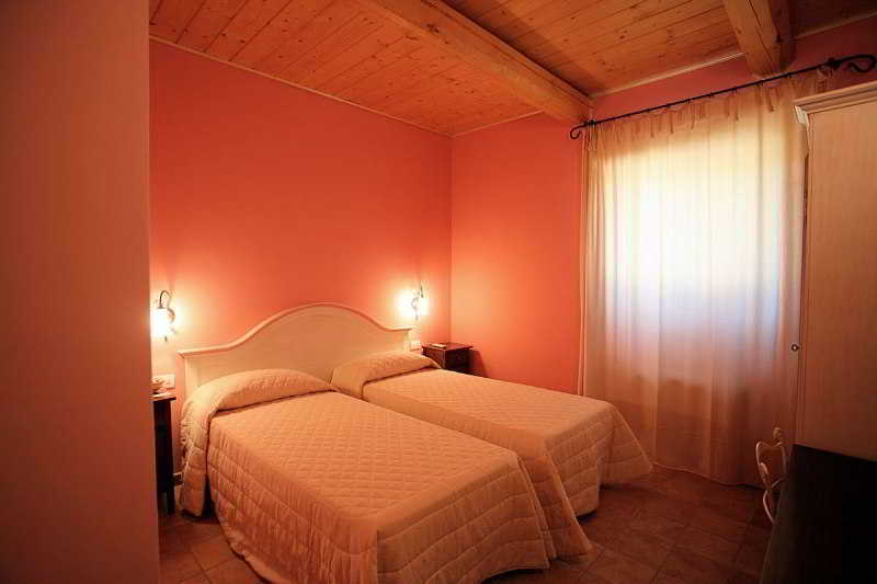 Le Calvie, country house 1