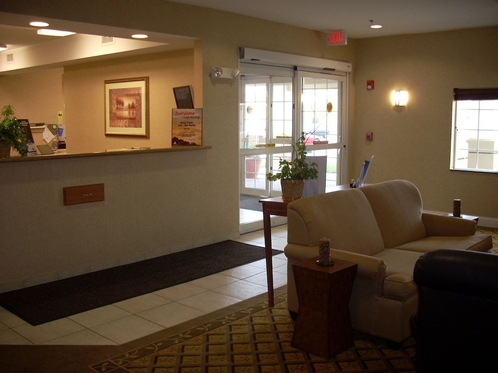 Candlewood Suites WINDSOR LOCKS BRADLEY ARPT by IHG 2