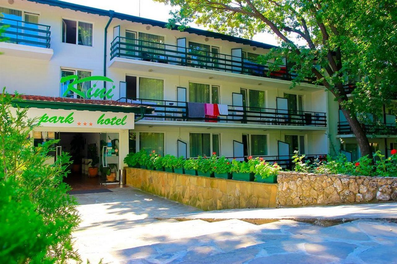 Kini Park 1