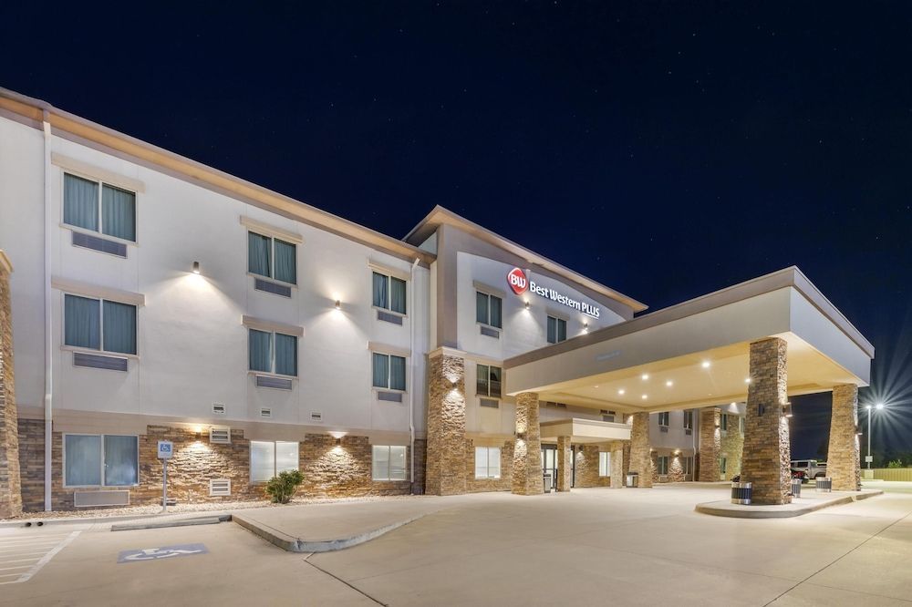 Best Western Plus Pauls Valley 1