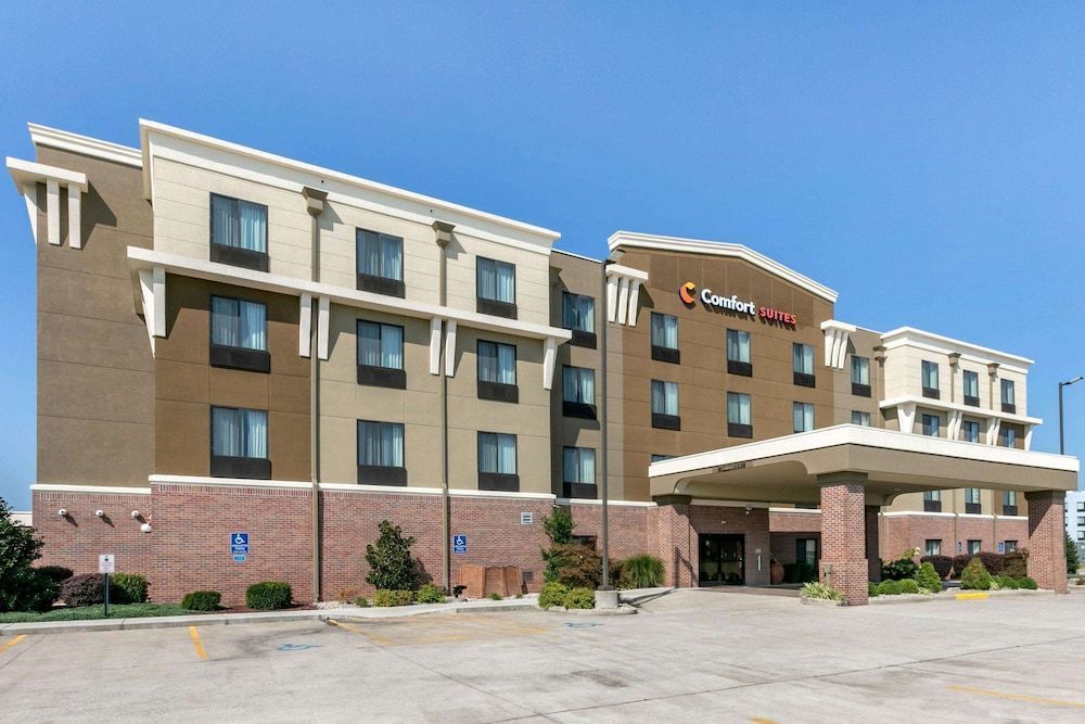 Comfort Suites Hopkinsville near Fort Campbell 1
