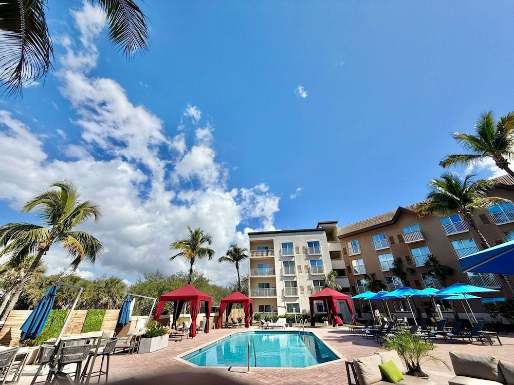 Holiday Inn Express & Suites NAPLES DOWNTOWN - 5TH AVENUE by IHG 1