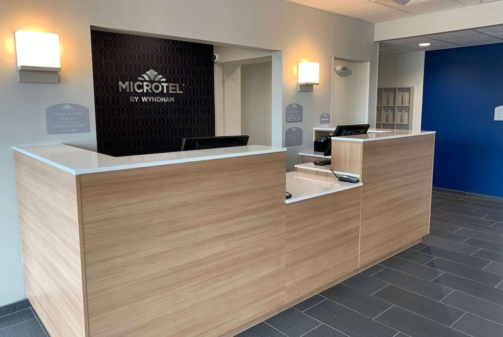 Microtel Inn & Suites by Wyndham Fountain Fort Carson 2