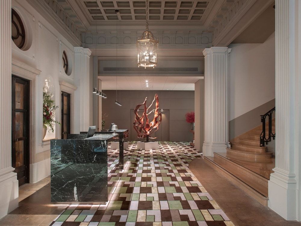 Grand Hotel Central, Small Luxury Hotels 2
