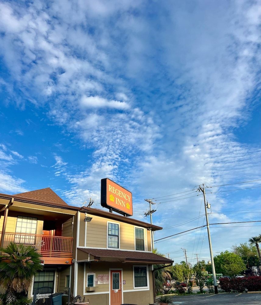 Regency Inn - Fort Sam Houston 1