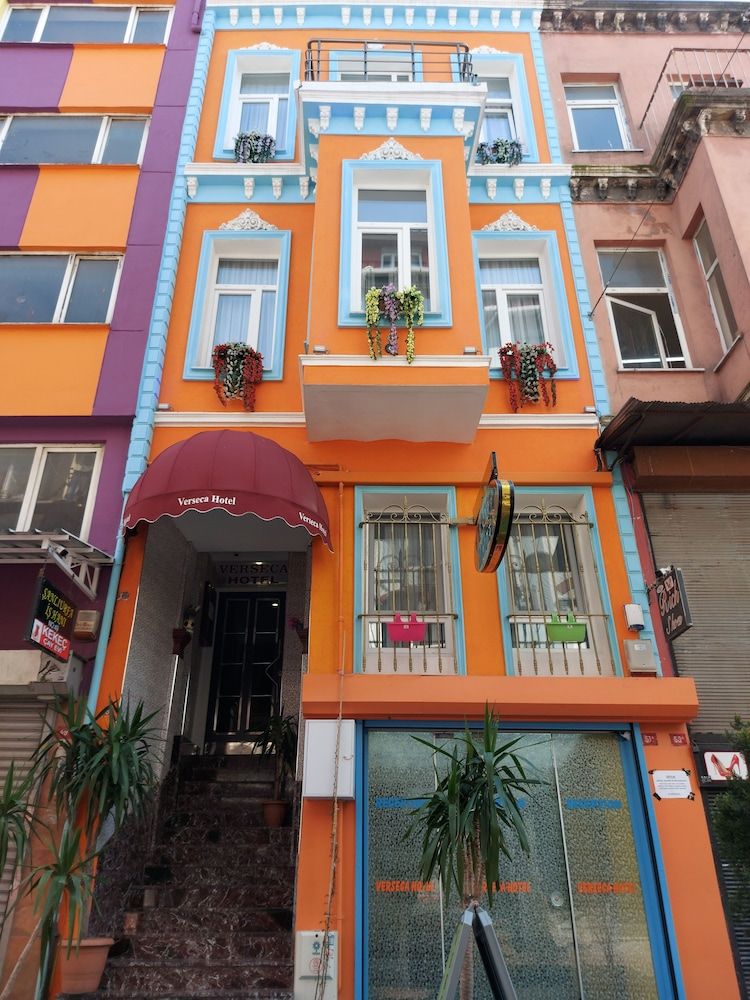 VERSECA HOTEL 1