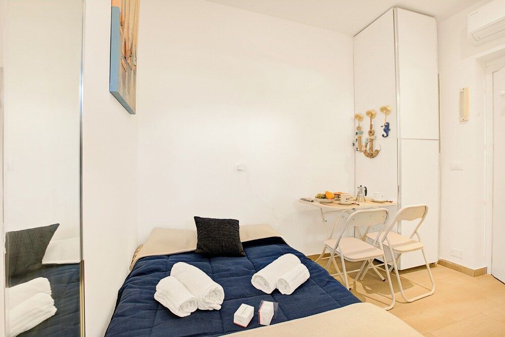Jolie Sur La Mer - Petit Studio With Shared Pool 1