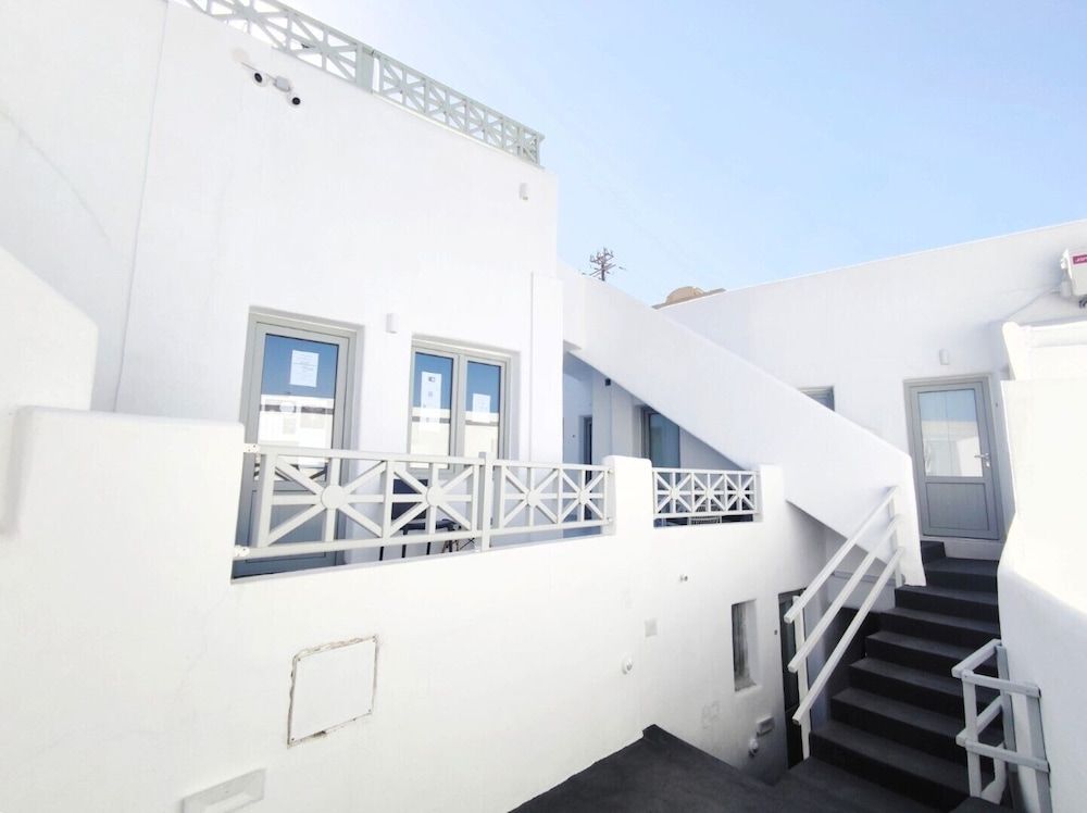 Fira Cozy Rooms 1
