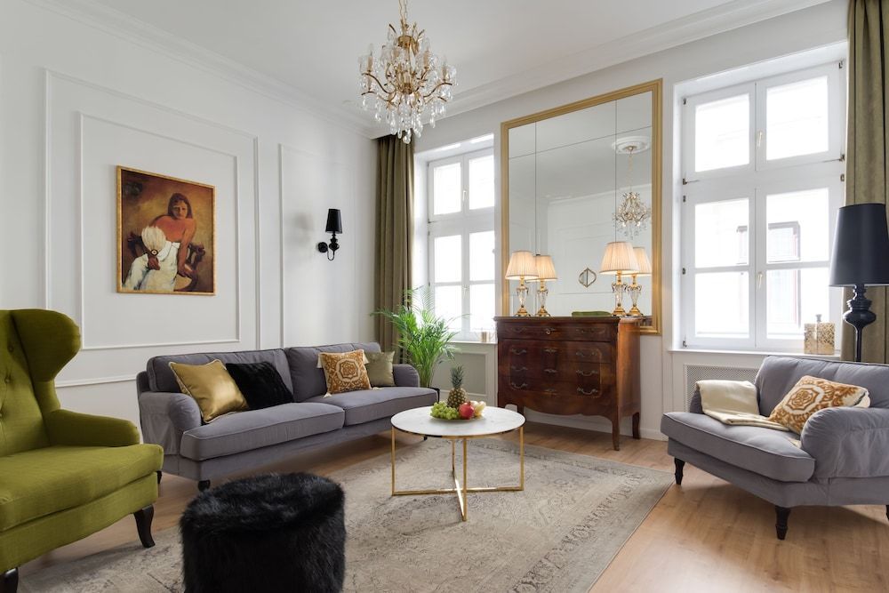 Chestnut & Eliza Suites - Superior Homes Downtown 1