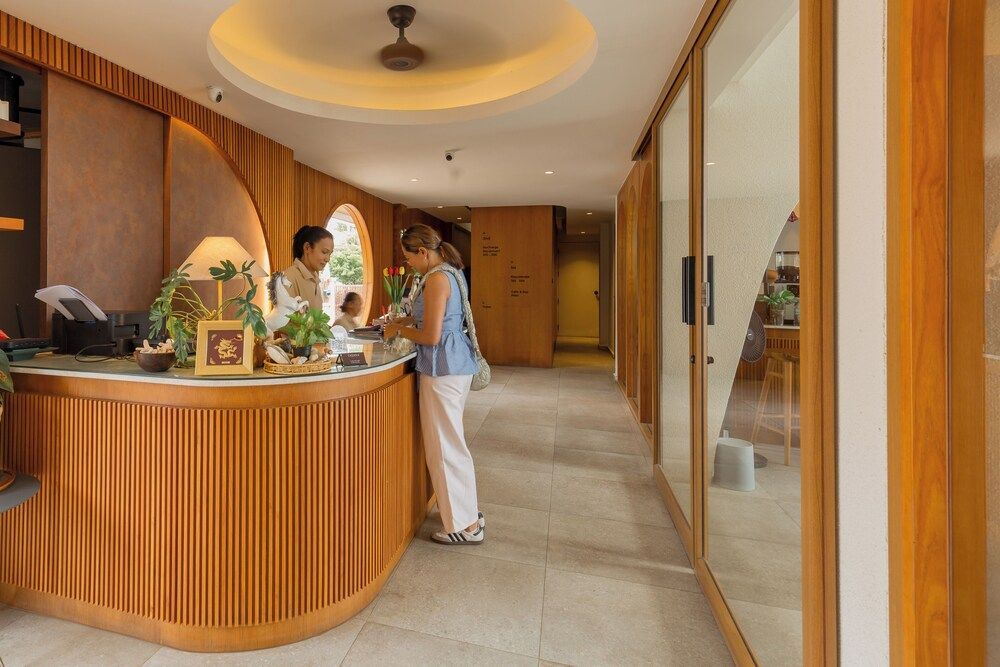 Tasana bar and luxury resort 2
