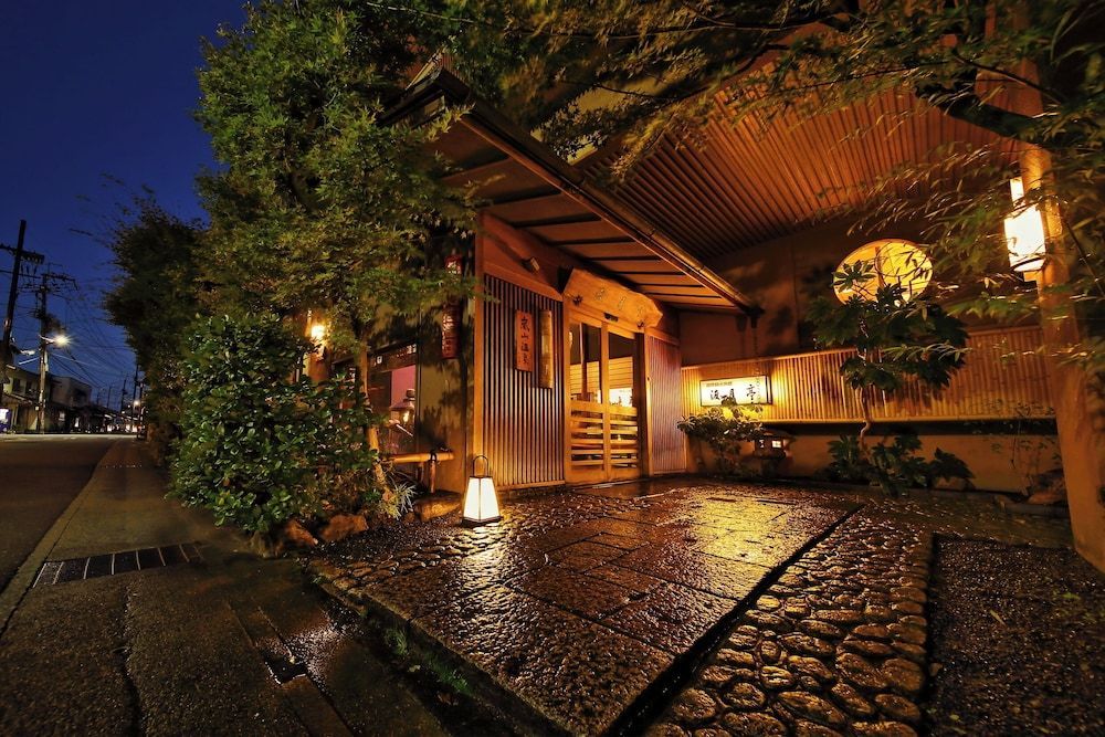 Kyoto Arashiyama Onsen Ryokan Togetsutei 1