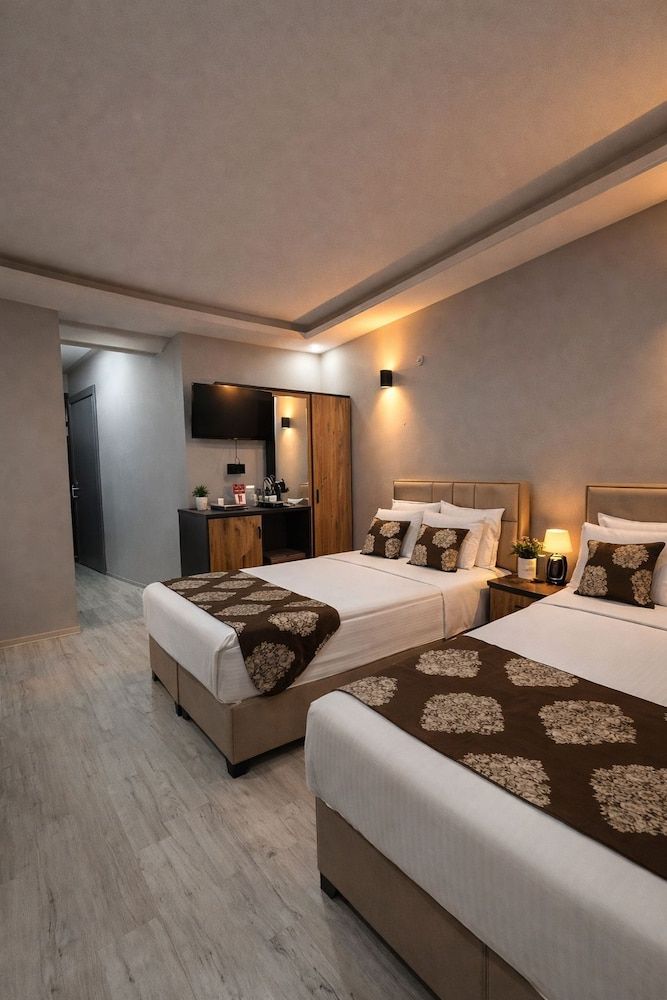 Whitestone Hotel 2