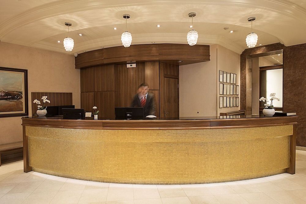 Hotel Majestic 2