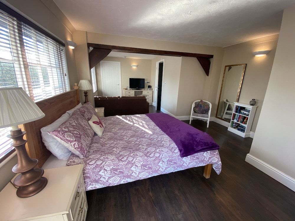 The Rose Cottage 2