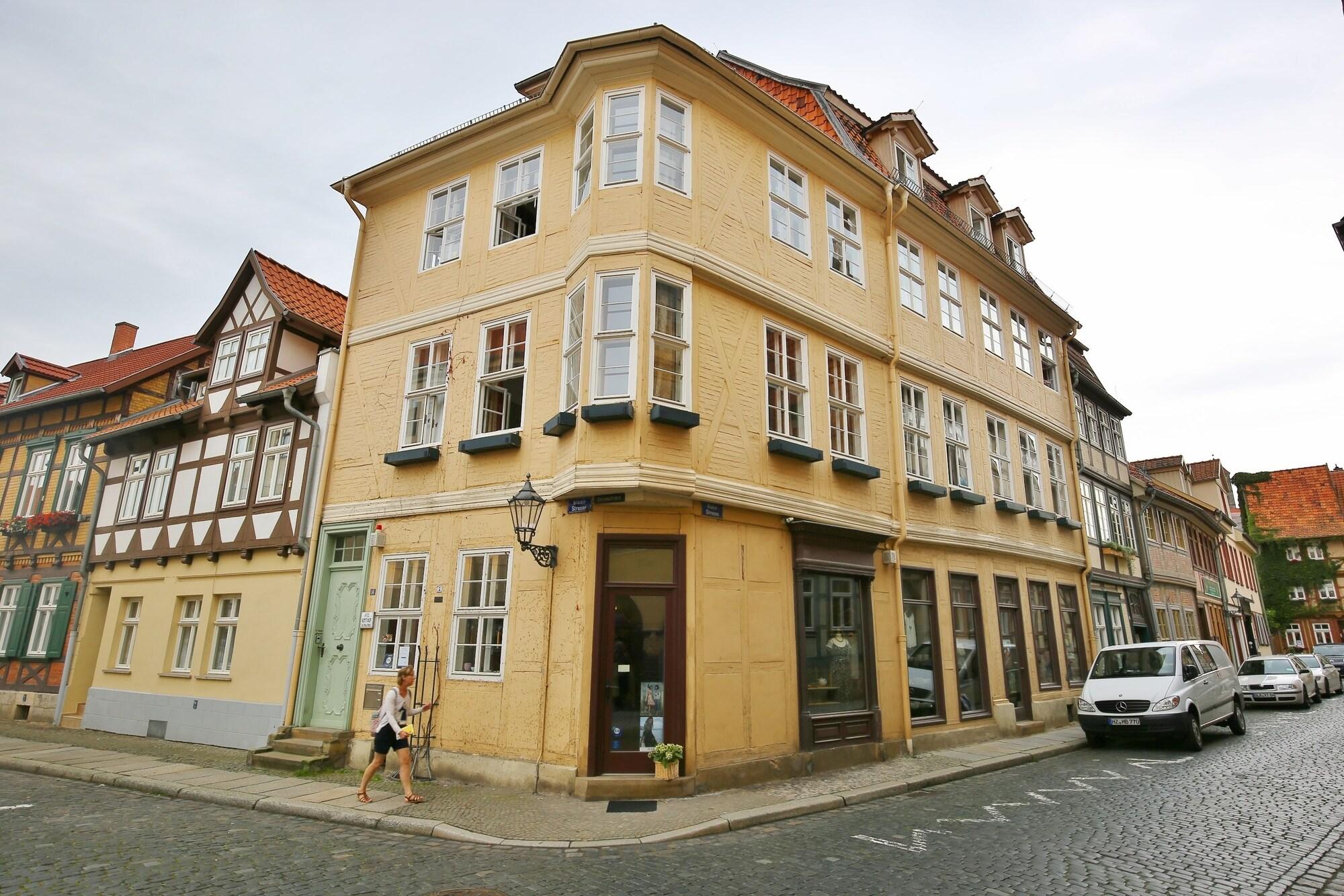 Kunsthaus mit Frühstück im Hotel Theophano 2