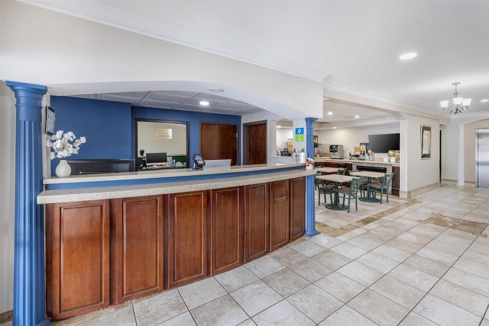 SureStay Hotel by Best Western Morganton 2