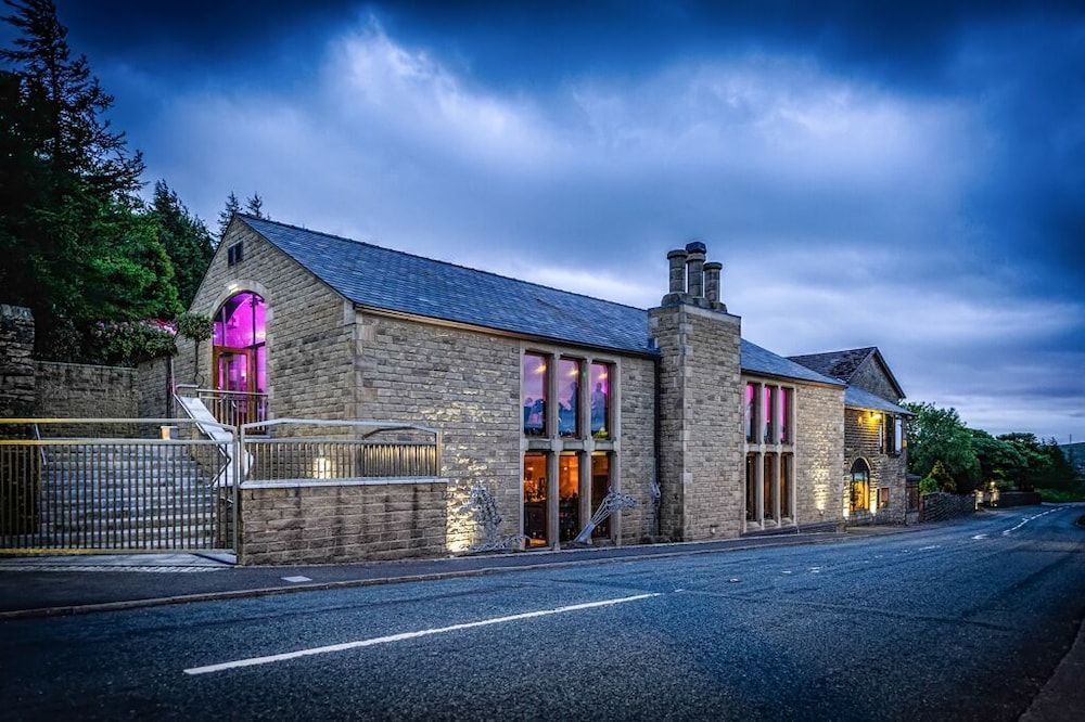 The Saddleworth Hotel 1