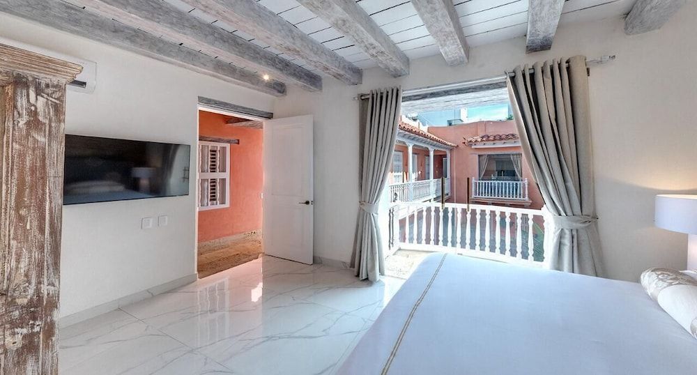 Upper House 2