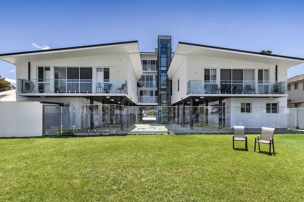 Lakes Hotel Apartments 1