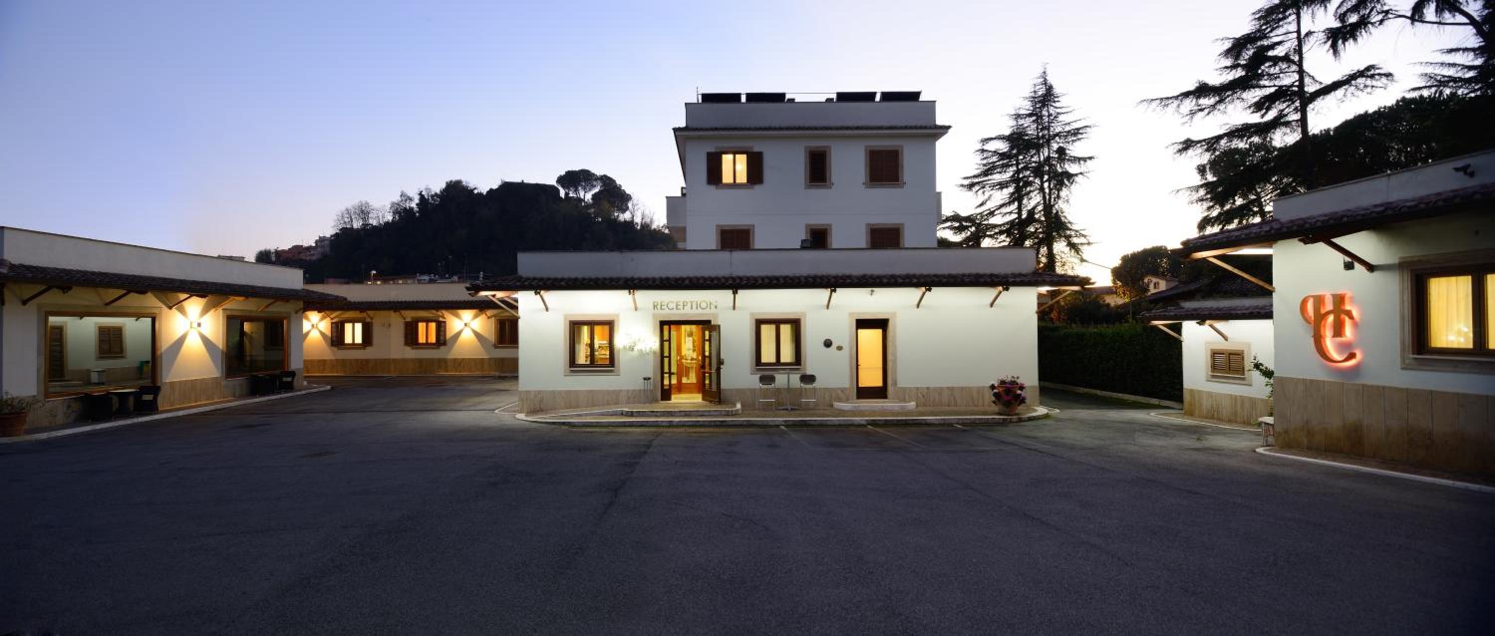 Hotel Castle 2