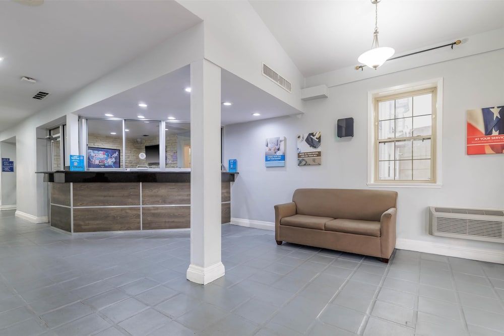 Studio 6 Suites - Dallas, TX - Downtown 2