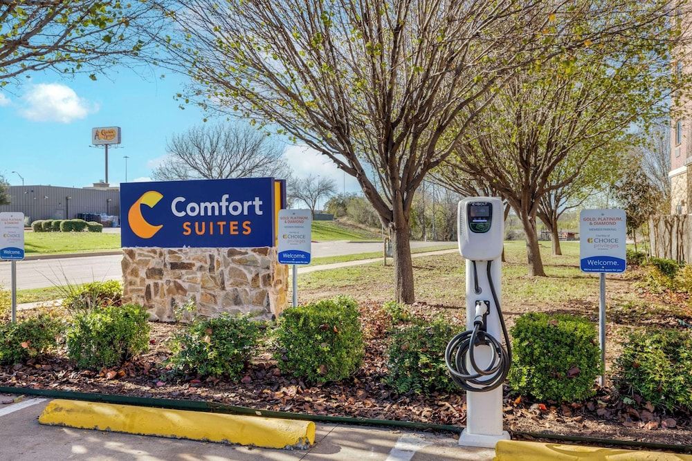 Comfort Suites Benbrook - Fort Worth Southwest 1