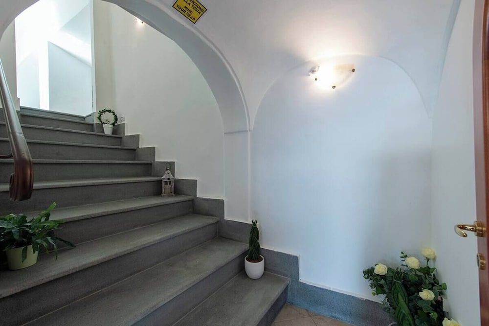 De Vivo Realty - Mario's House Praiano 2