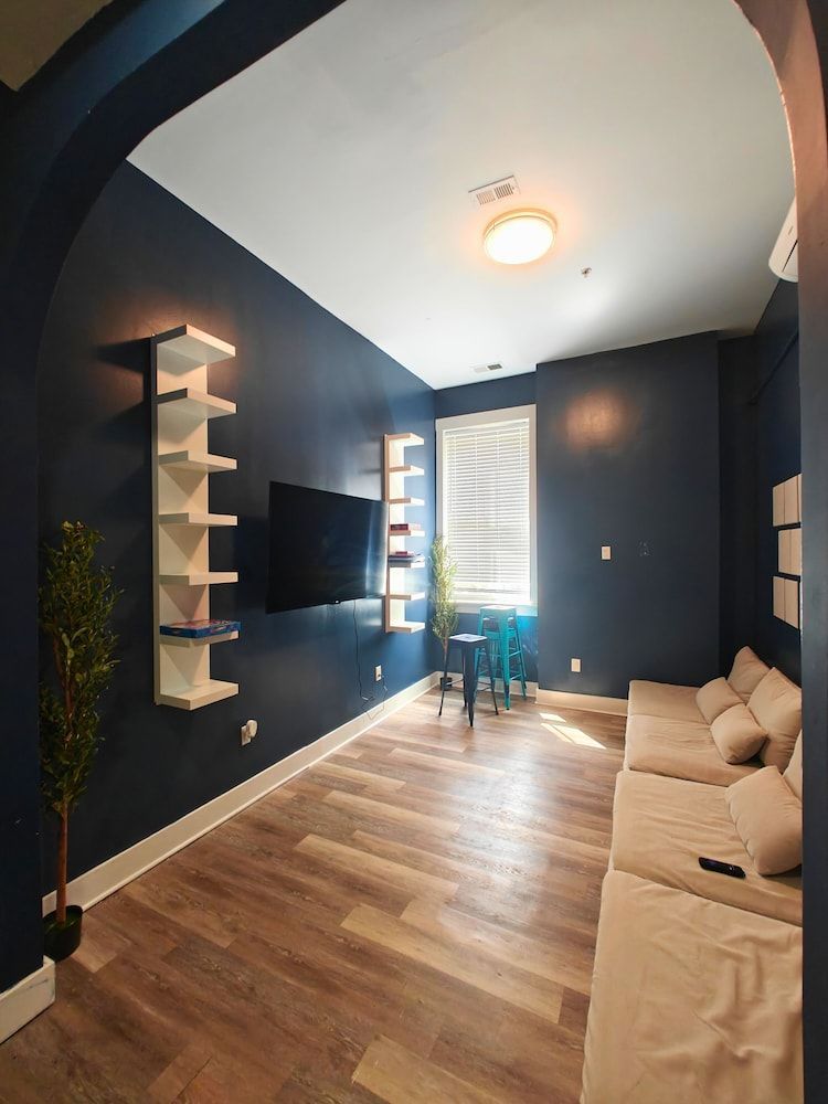 I Street Capsule Hostel 2