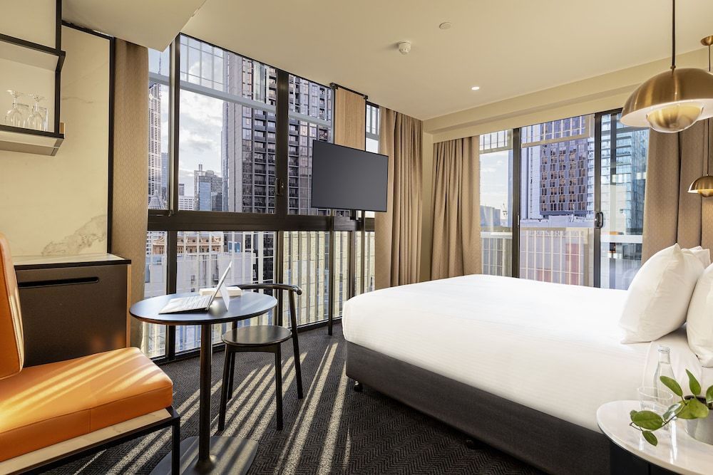 Brady Hotels Jones Lane 1