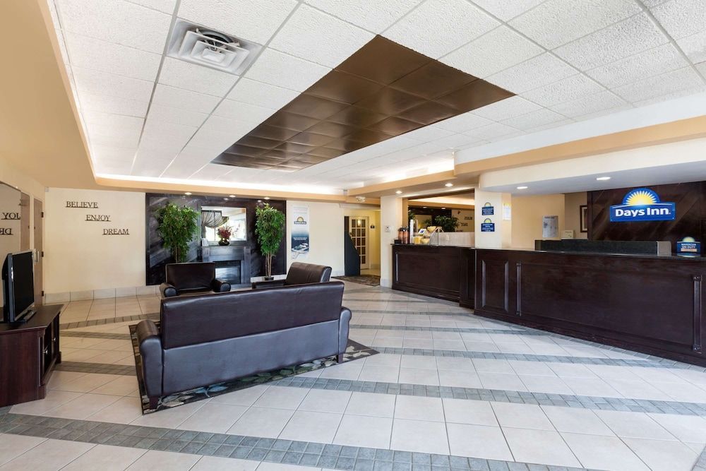 Days Inn by Wyndham Albion 2