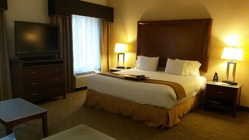 Holiday Inn Express & Suites LUFKIN SOUTH by IHG 1
