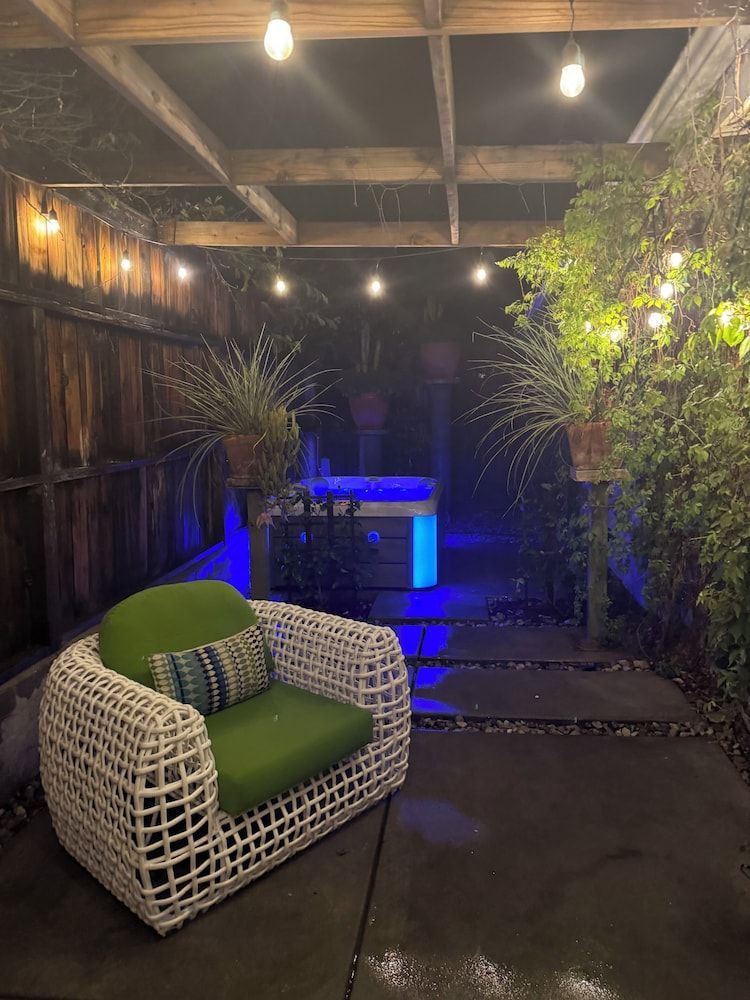 Speakeasy Hotel 1